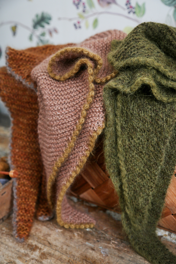 Neck Scarf (ENG) - Image 1