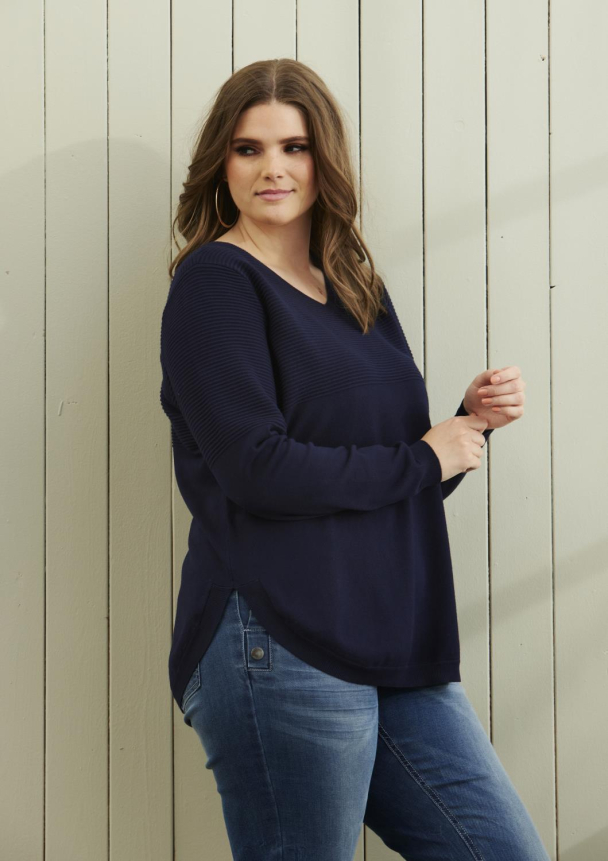 Zhenzi Kogle v-hals genser - Image 4