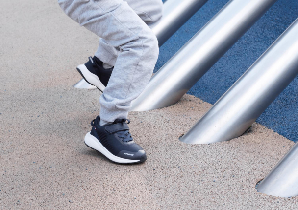 Viking Aery Tau Low GTX sneakers - Image 8