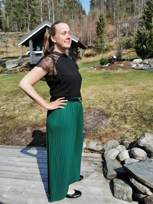 Only Kristine topp med blondeermer - Image 5