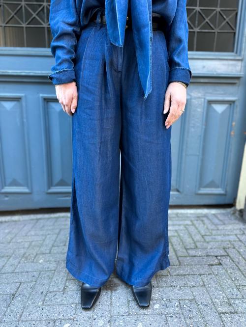 Janna Pleated Chambray Pant - Dark Blue 