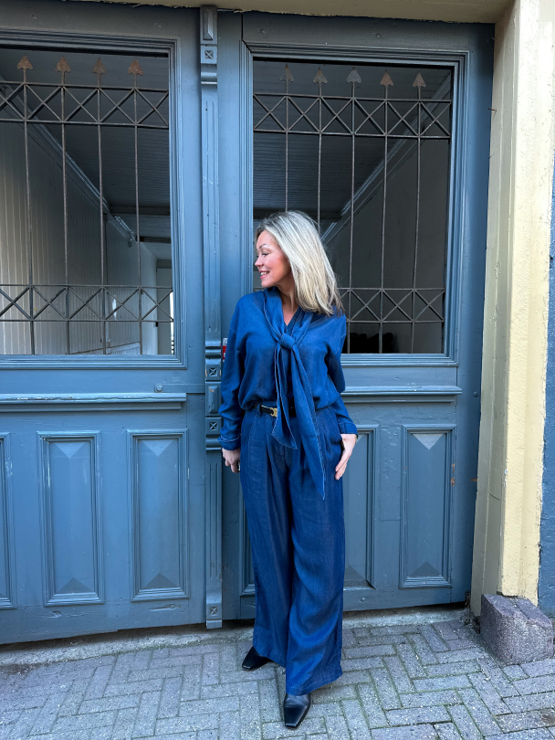 Janna Pleated Chambray Pant - Dark Blue  - Image 5
