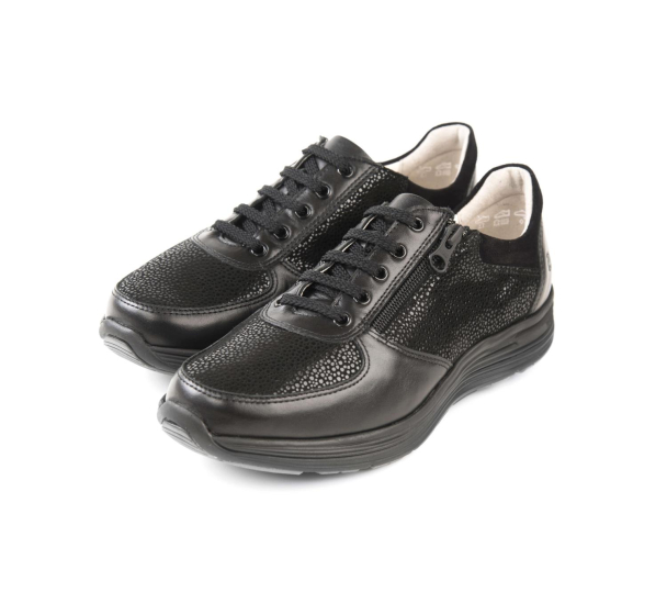 Klaveness Frida Sneakers - Image 1