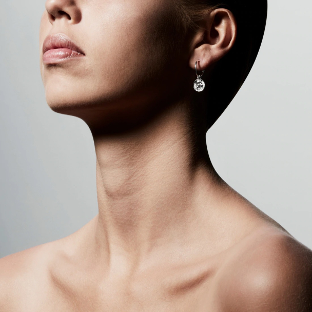 Pilgrim Gerda sølvbelagte øreringer med anheng - Image 1