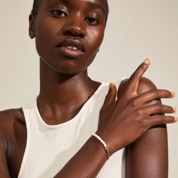 Pilgrim Jola gullbelagt armbånd med ferskvannsperler - Image 1