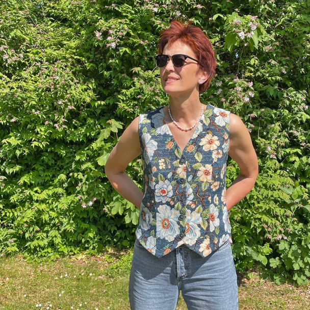 B1264 Vest/ topp med prinsessesnitt - Image 3