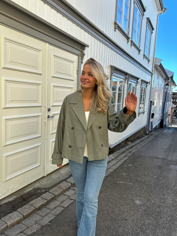 Cilo Short Trenchcoat - Vetiver  - Image 5