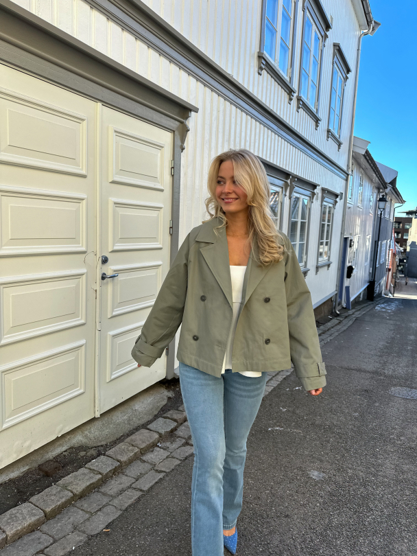 Cilo Short Trenchcoat - Vetiver  - Image 6