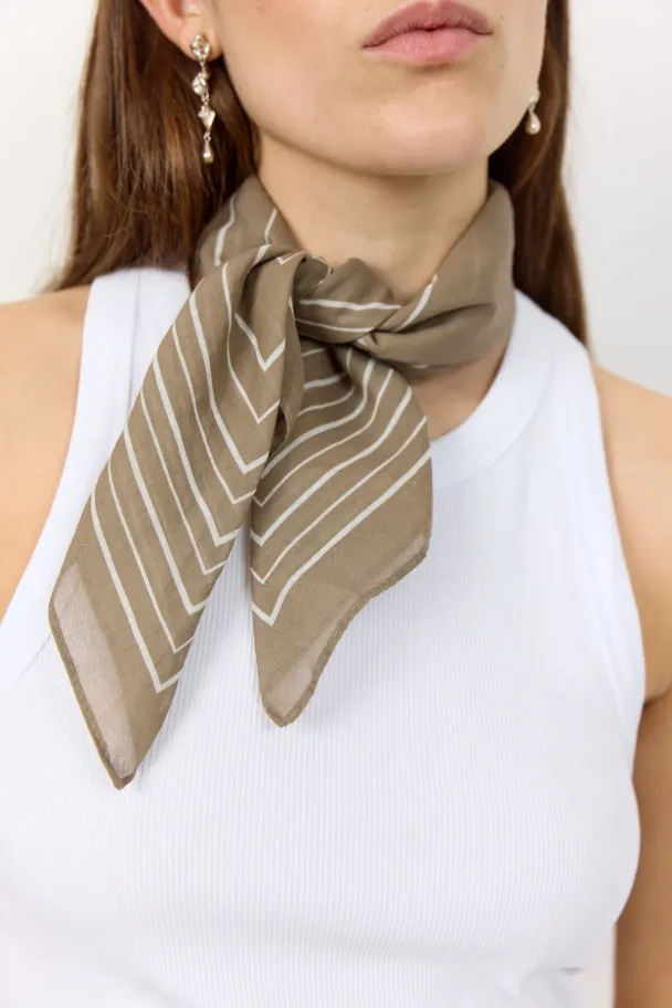 Kikki Scarf - Image 1