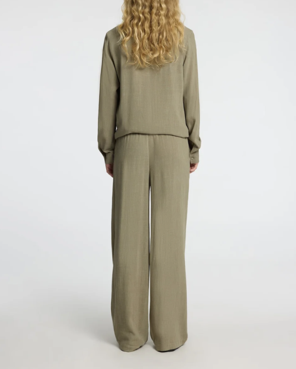 Viva - Gulia Long Linen Pant - Vetiver - Image 2