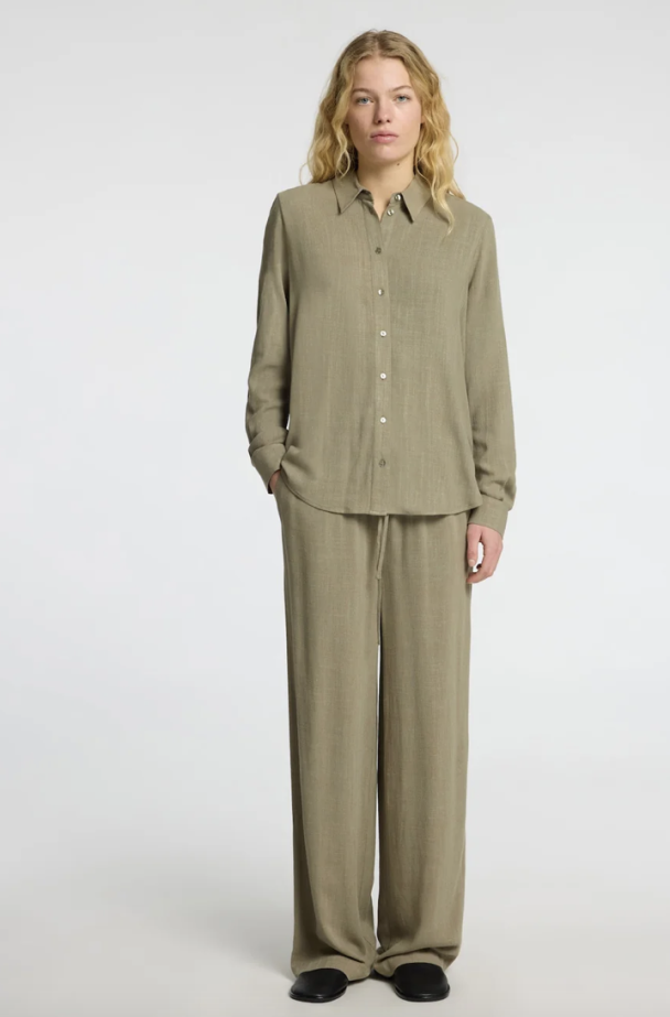 Viva - Gulia Long Linen Pant - Vetiver - Image 3