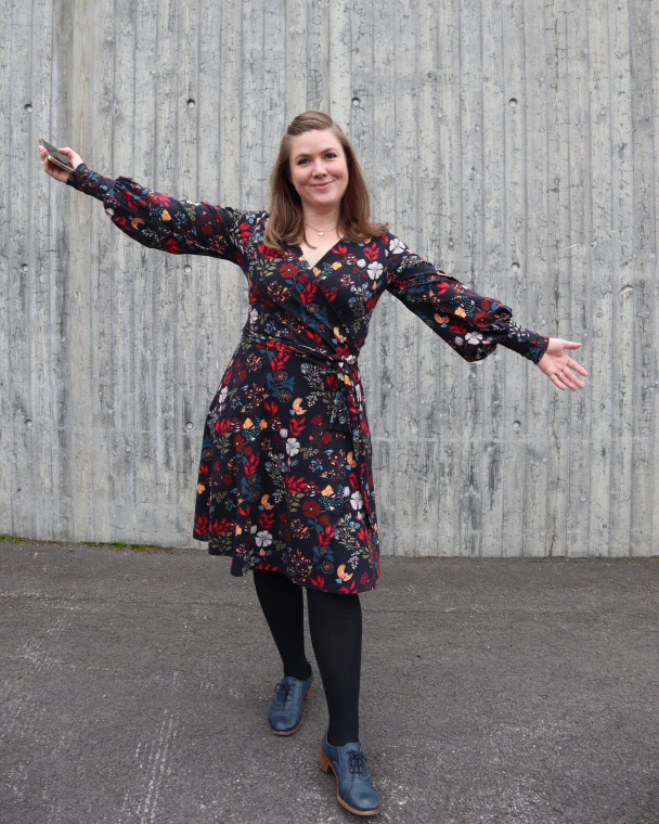 Wivi Wrap omslagskjole - Image 4