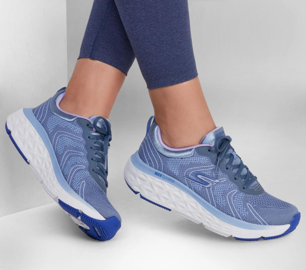 Skechers Womens Max Cushioning Delta sneakers - Image 3
