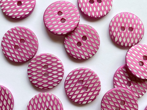 Metallic Shell Bright Pink