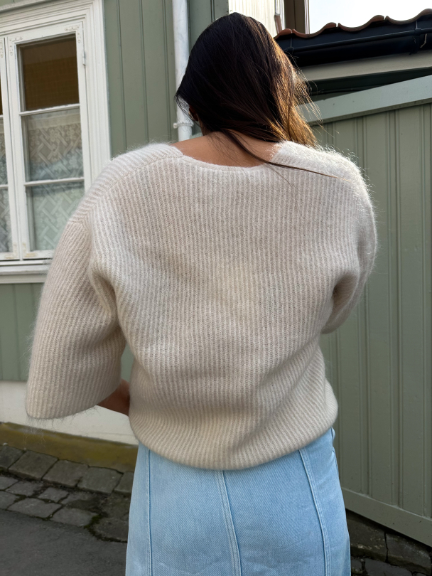 Andrea Knit V-Neck - Pumice Stone - Image 4