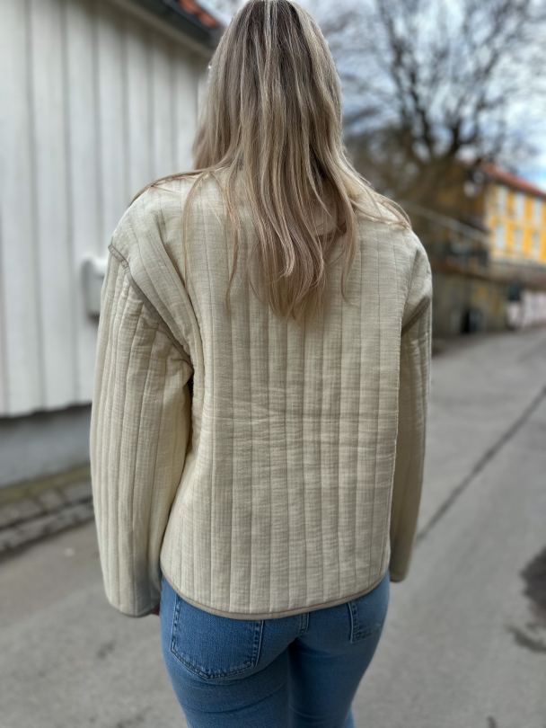 Linn Quilted Jacket - Birch  - Image 2