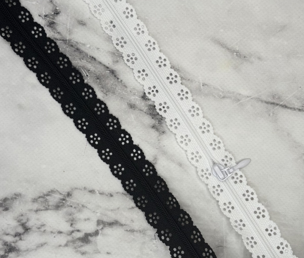 Metervare, glidelås med blonder