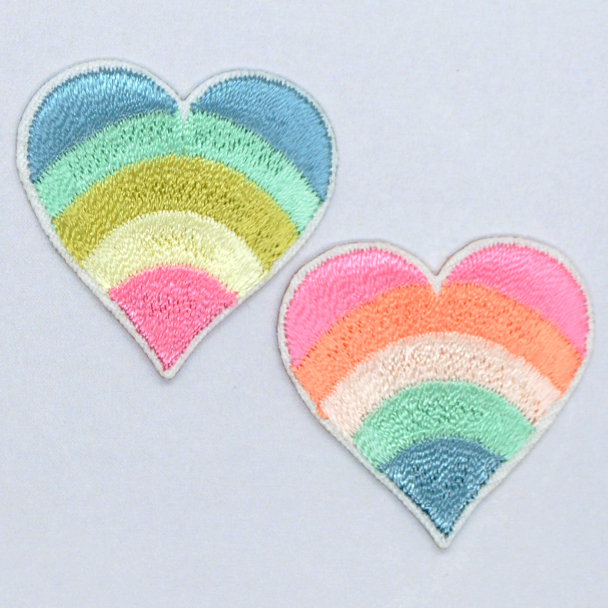 Strykelapp - Regnbuehjerte, stor