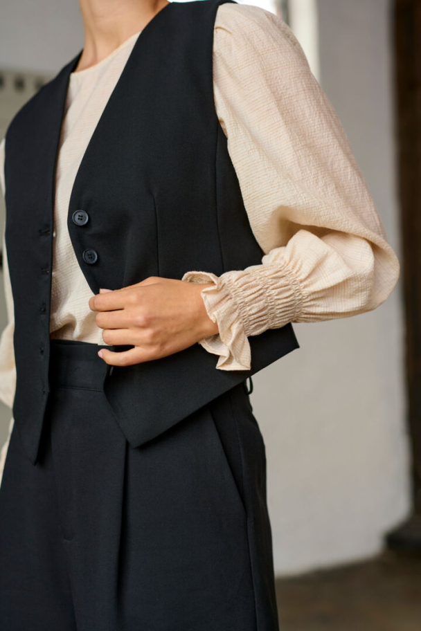 KAsakura Waistcoat Svart - Image 5