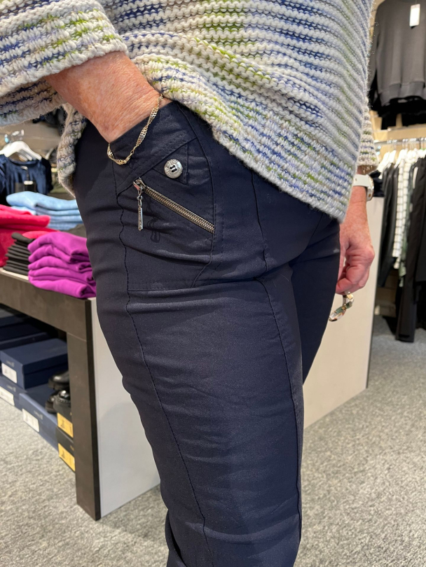 Cherry Berry Bukse Foret Marine - Image 2