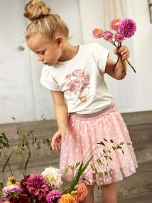T-skjorte m/blomster 123481