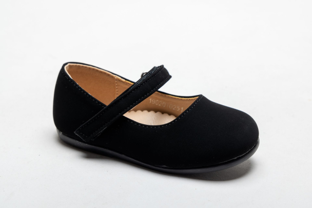 Nathalie Pensko Jente Svart