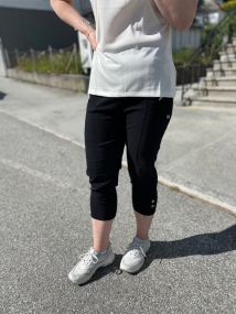 Cherry Berry Capri-Svart