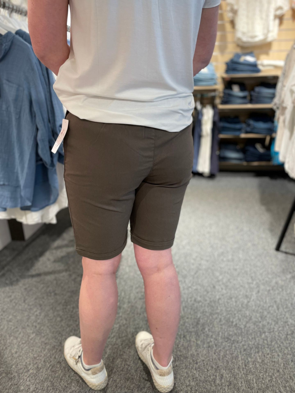 Cherry Berry Shorts Taupe - Image 2