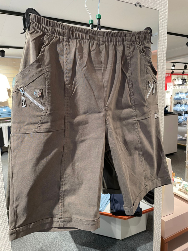 Cherry Berry Shorts Taupe - Image 4