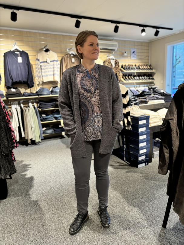 Larke Strikkejakke Grå - Image 1