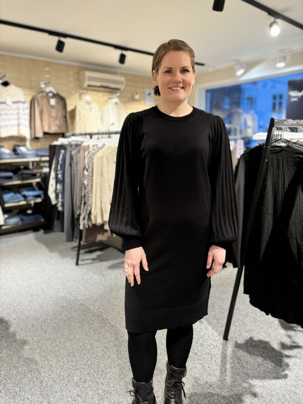 KAlone Strikket Kjole Svart - Image 1