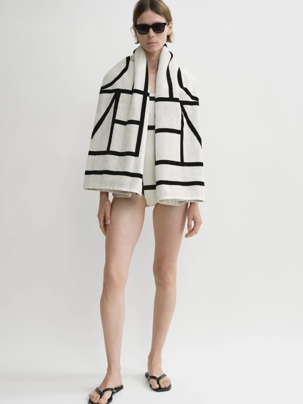 Monogram Jacquard Beach Towel Tofu/Black - Image 2