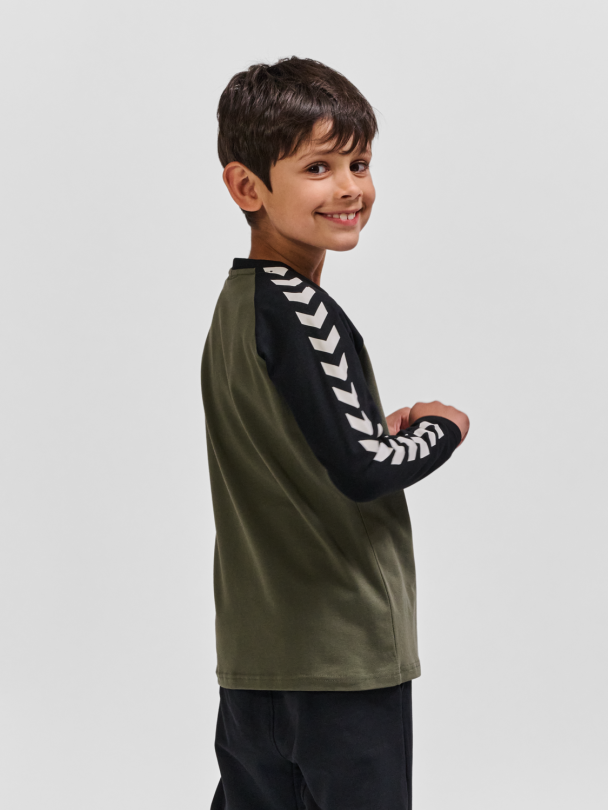 hmlBoys Longsleeve Dusty Olive - Image 2