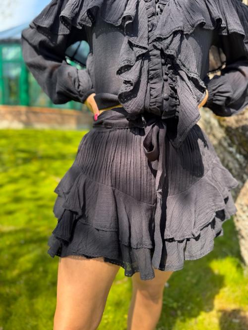 Frill Skirt Shorts - Black
