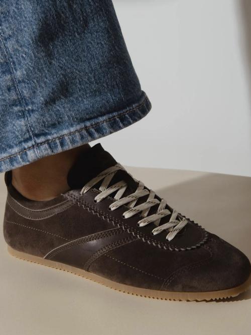 Ghost Suede/Leather Truffle