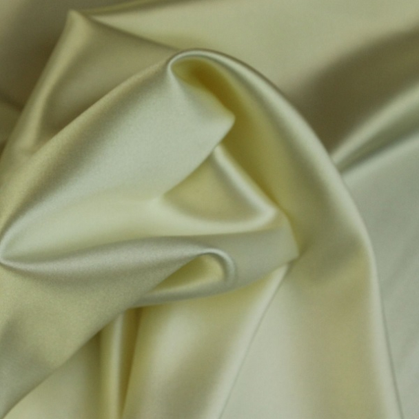 Satin silkefor Varm hvit