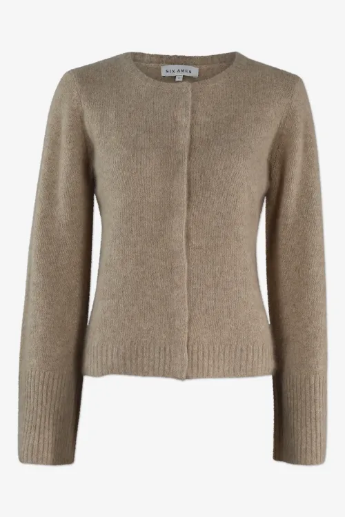 Duna Beige Mélange Cardigan             |          Duna Beige Mélange fra Six Ámes 