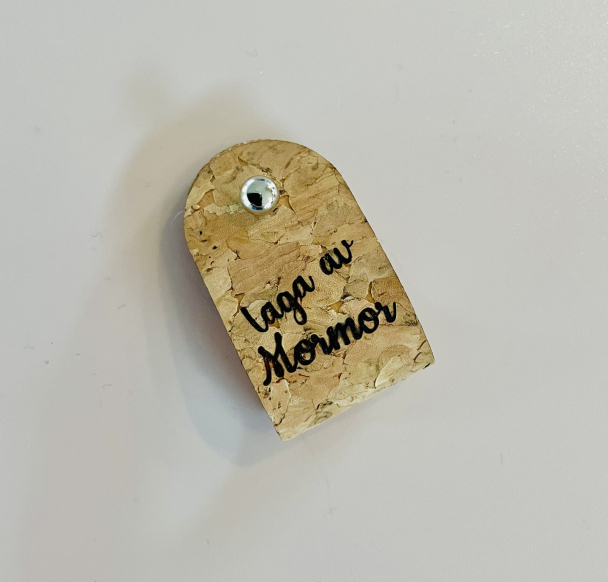 Merkelapp i kork, Mormor