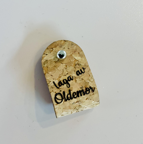 Merkelapp i kork, Oldemor