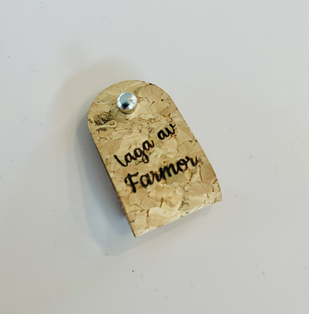 Merkelapp i kork, Farmor