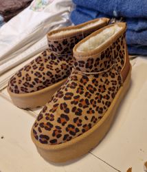 Leo boots