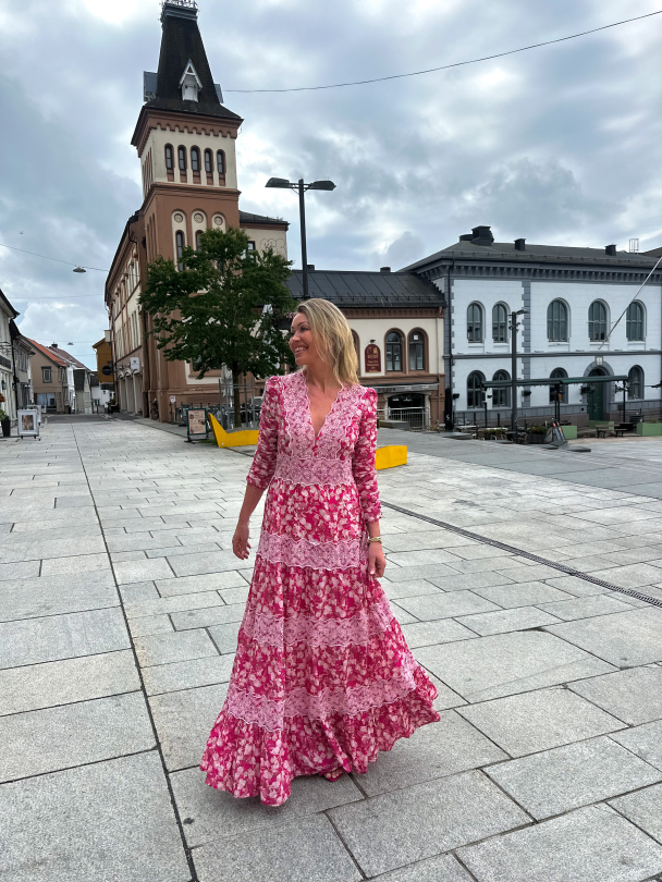 Cotton Slub Gown - Poppy Meadow  - Image 3