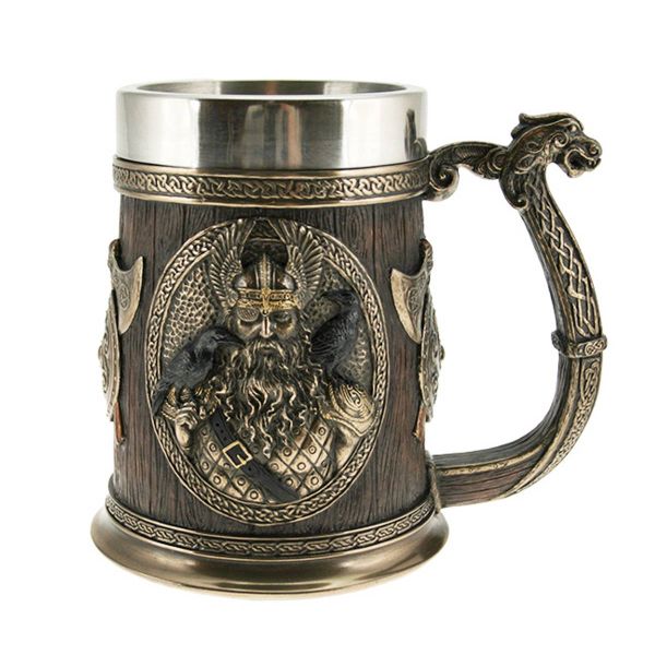  Vikingkrus med vikinger og økser 