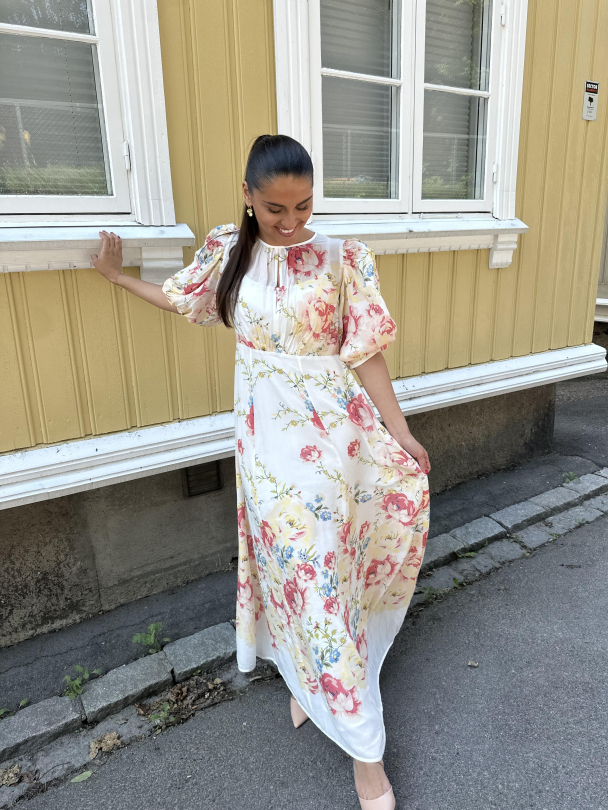 Chiffon Maxi Dress - Roaslie  - Image 5