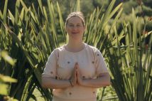 Oppmykende stolyoga - Søndag 