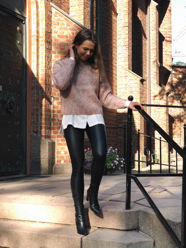 Sylvia Stretch Leather Leggings - Image 1