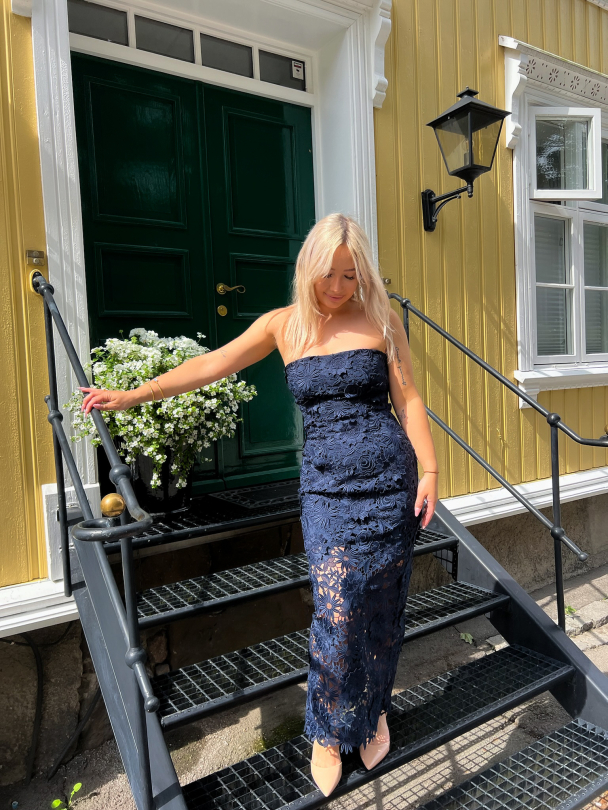 3D Lace Midi Dress - Dark Blue - Image 3