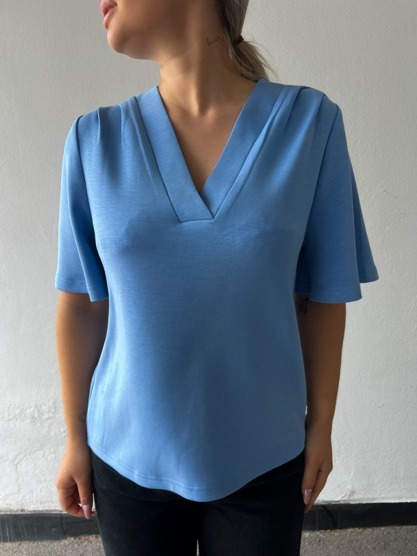 Tenny V-Neck -Cornflower Blue - Image 1
