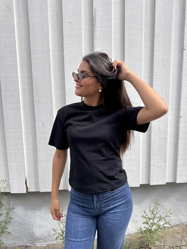 Mesa Tee - Black - Image 2