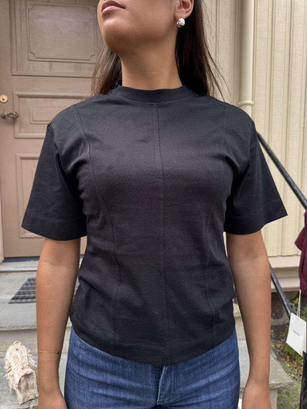 Mesa Tee - Black - Image 1